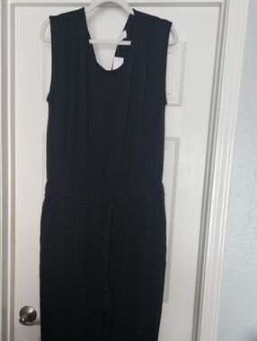 Lou & Grey Black Sleeveless Jumpsuit